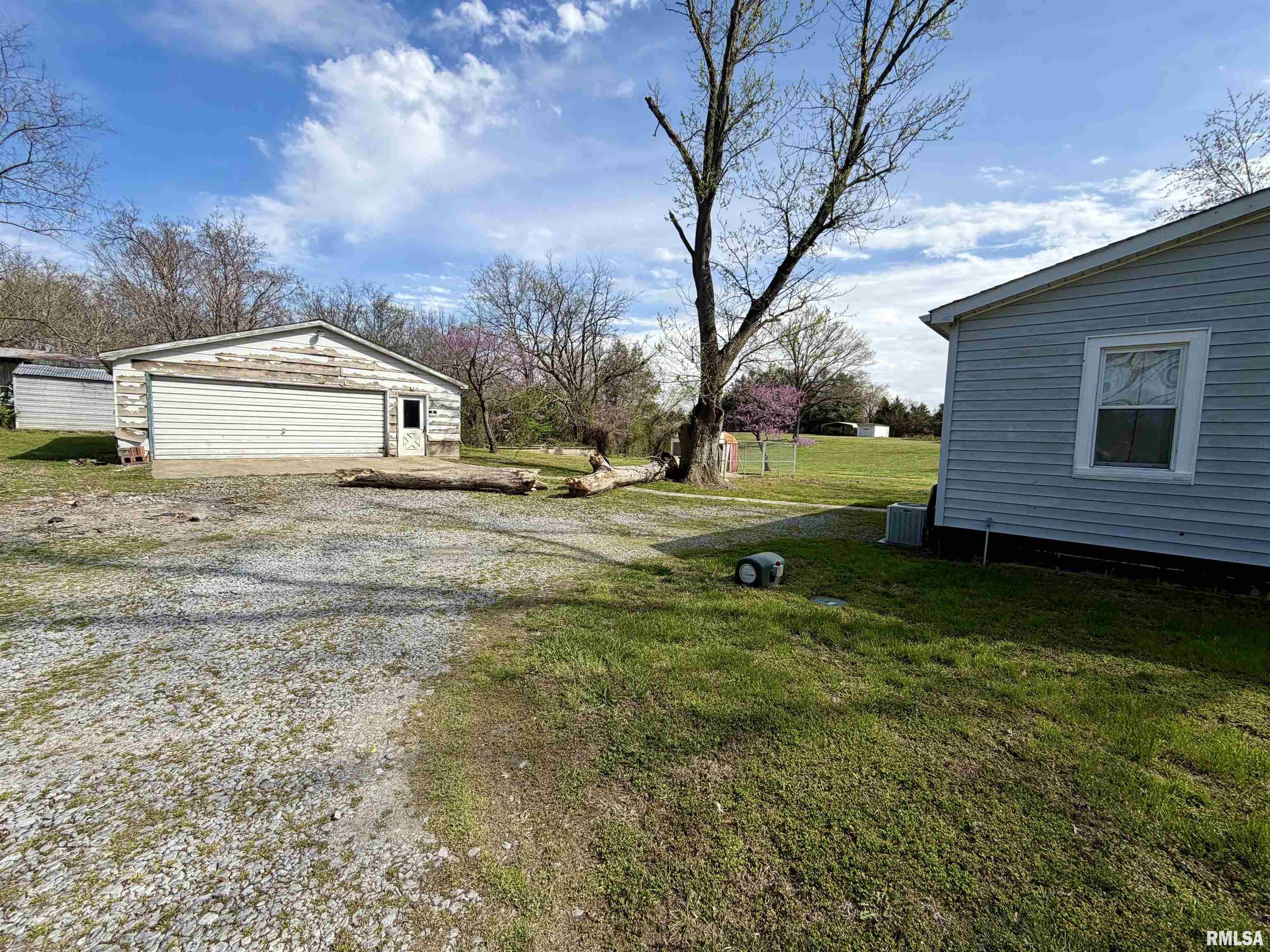 1950 Greenhill Road Eldorado, IL 62930 - Photo 21 of 25