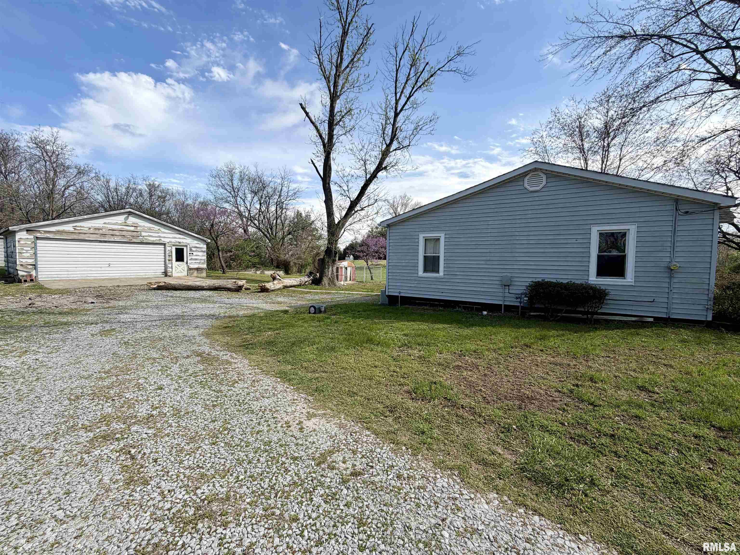 1950 Greenhill Road Eldorado, IL 62930 - Photo 24 of 25