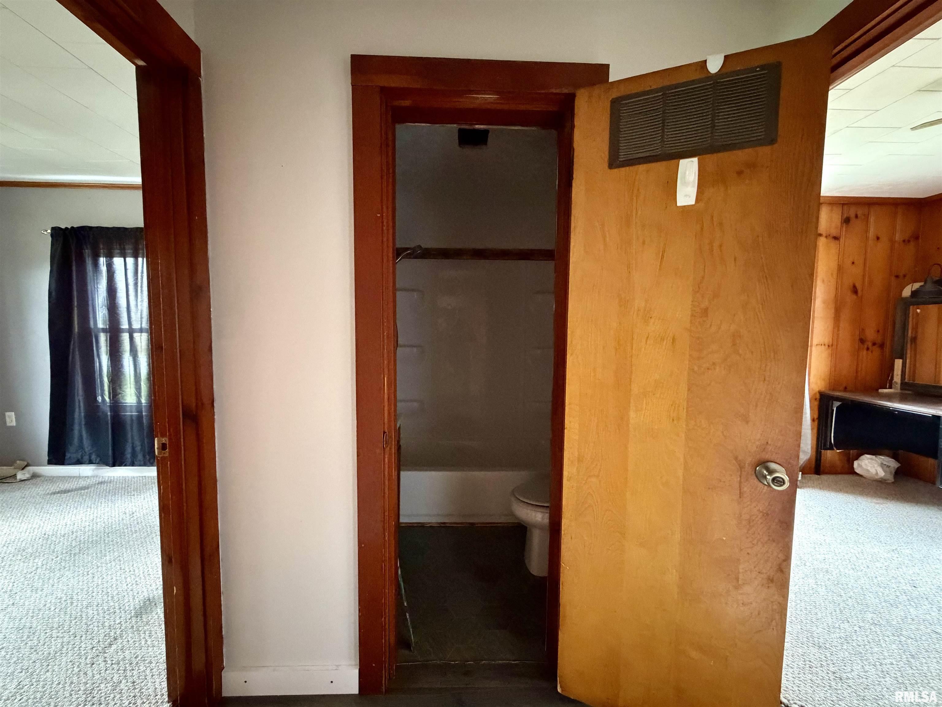 1950 Greenhill Road Eldorado, IL 62930 - Photo 8 of 25