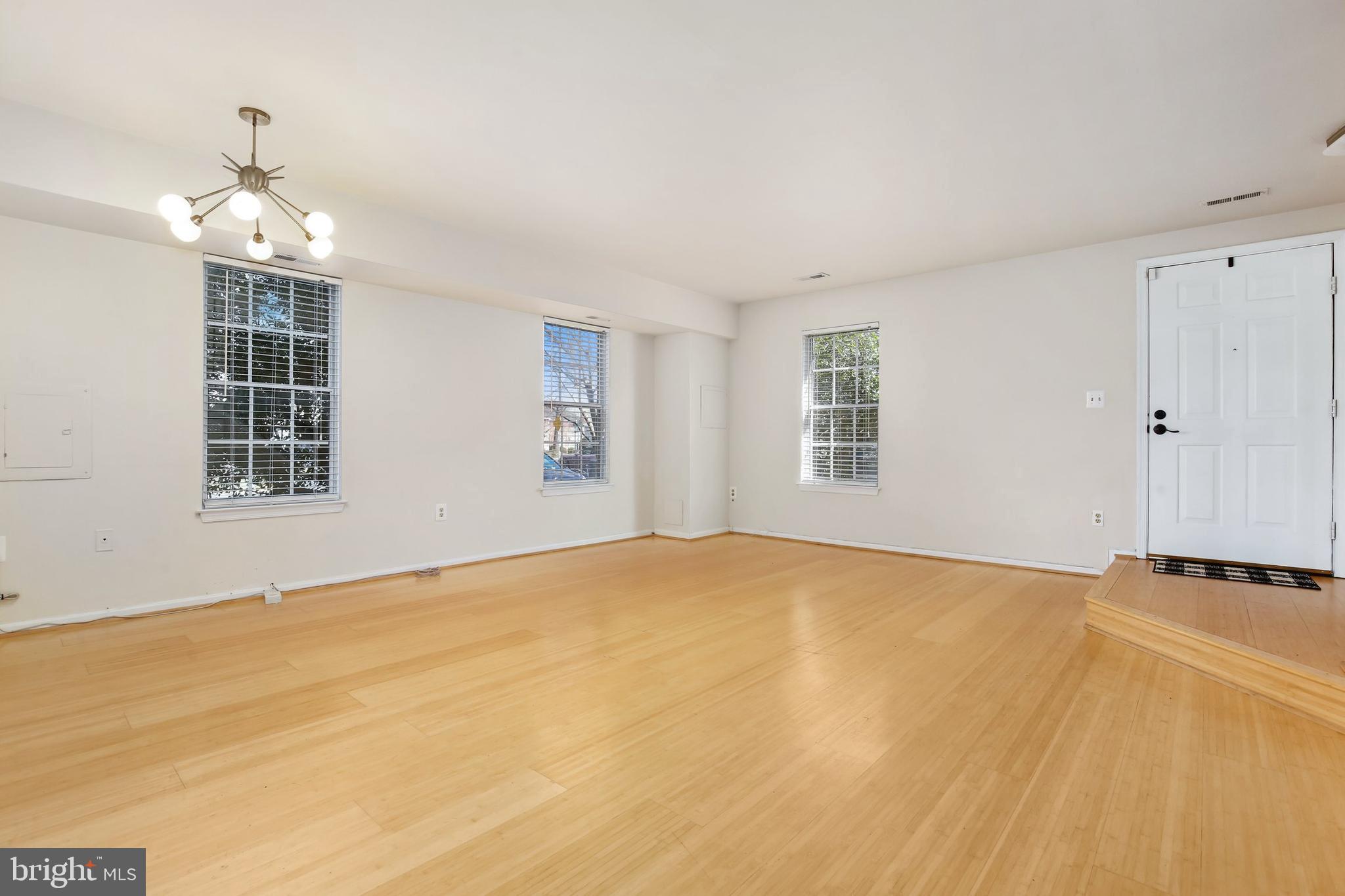 2024 Flowering Tree Terrace Silver Spring, MD 20902 - Photo 5 of 27