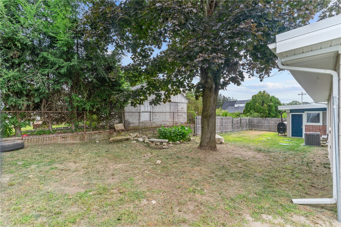 5 Gano Avenue Johnston, RI 02919 - Photo 3 of 24