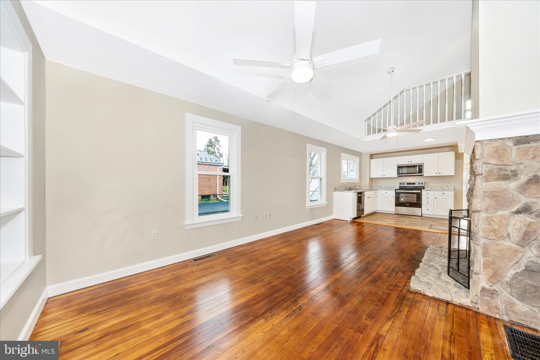 12401 Cedar Ridge Road Williamsport, MD 21795 - Photo 8 of 54 Living Room