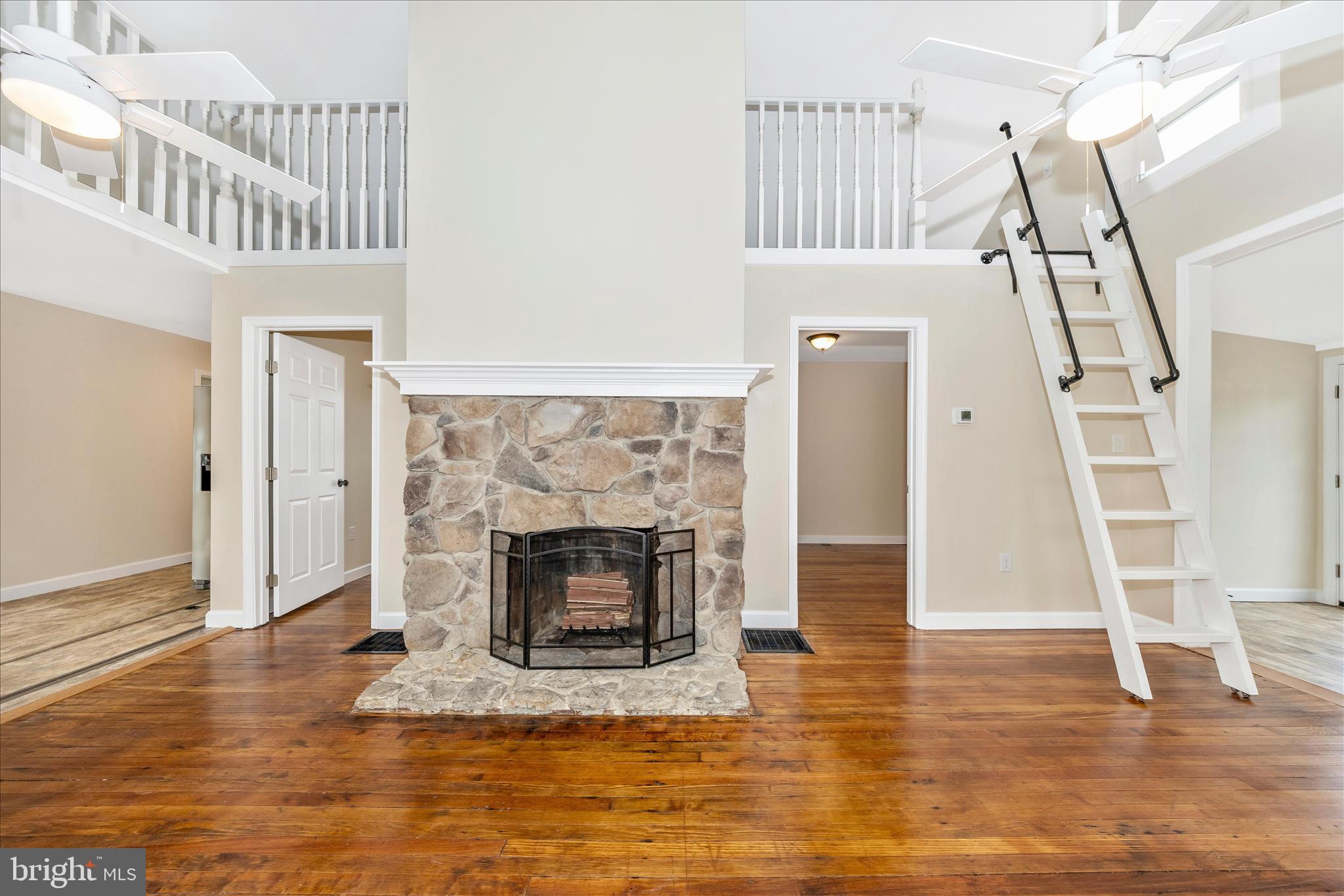 12401 Cedar Ridge Road Williamsport, MD 21795 - Photo 10 of 54 Living Room