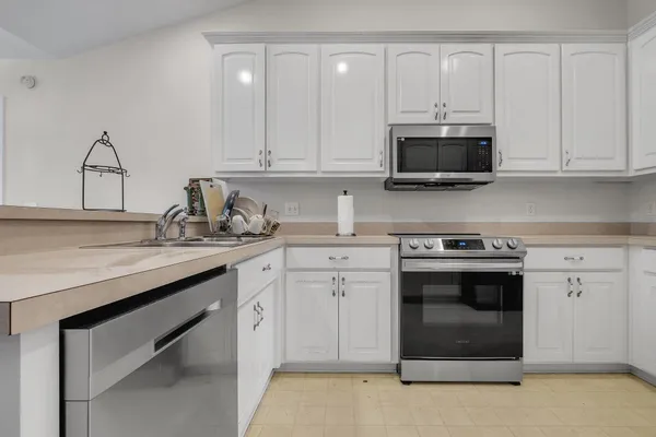 $3,200 | 3528 Leighton Hall Court, Tallahassee, FL 32309