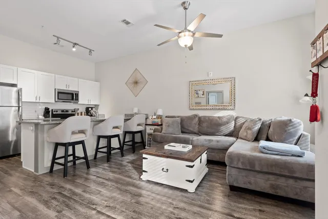 $280,000 | 782 Riverfront Parkway, Unit 107, Chattanooga, TN 37402