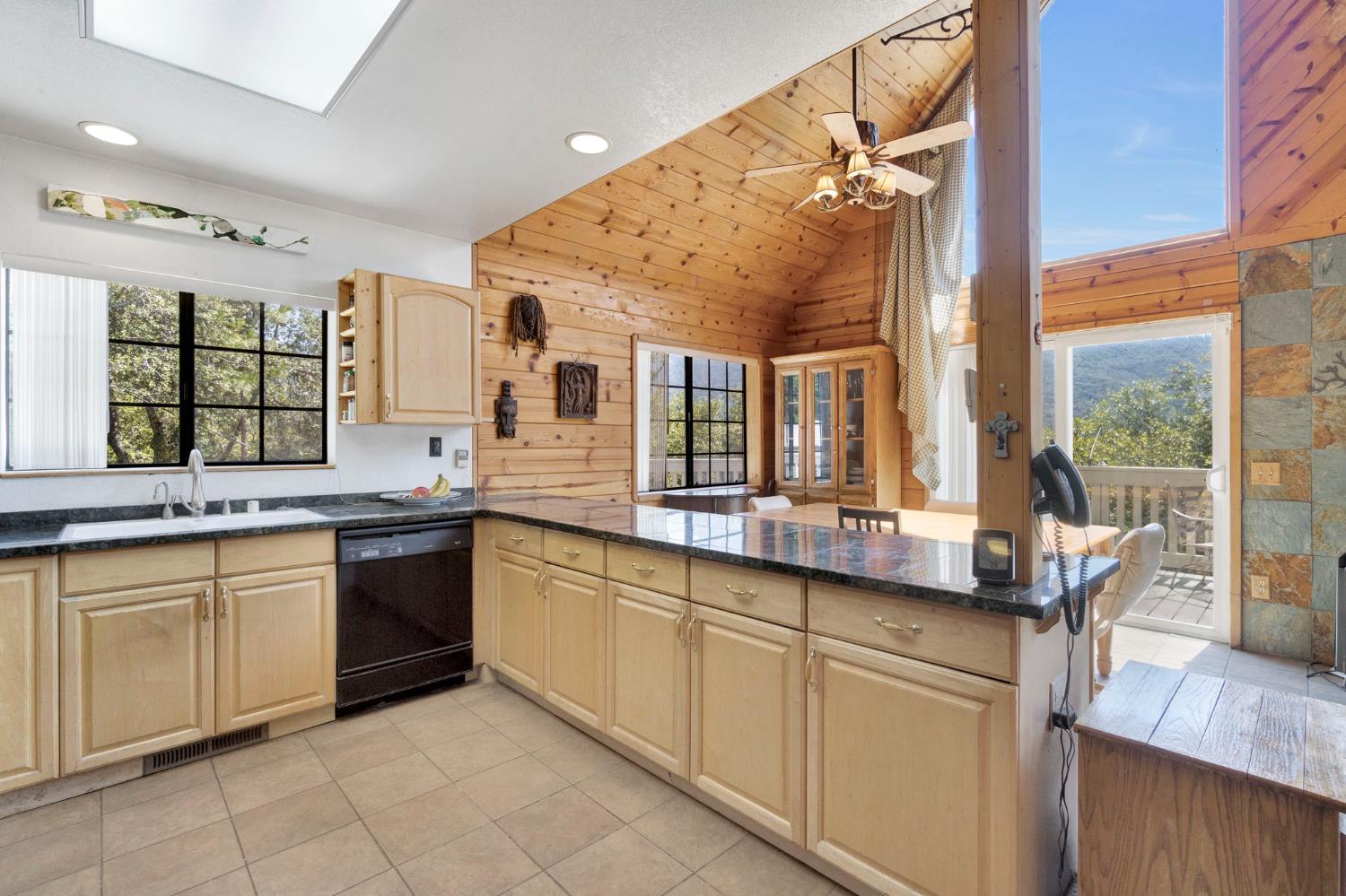2471 Kokanee Road Mariposa, CA 95338 - Photo 13 of 40