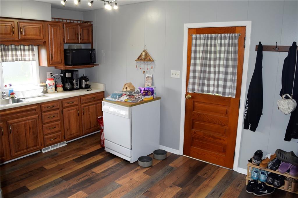 209 High Street Derry, PA 15627 - Photo 7 of 24 kitchen