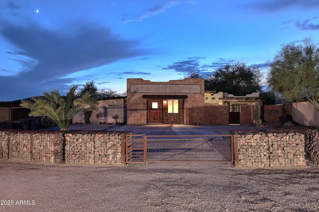 $1,200,000 | 28628 North 44th Street, Cave Creek, AZ 85331