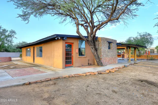 $1,200,000 | 28628 North 44th Street, Cave Creek, AZ 85331