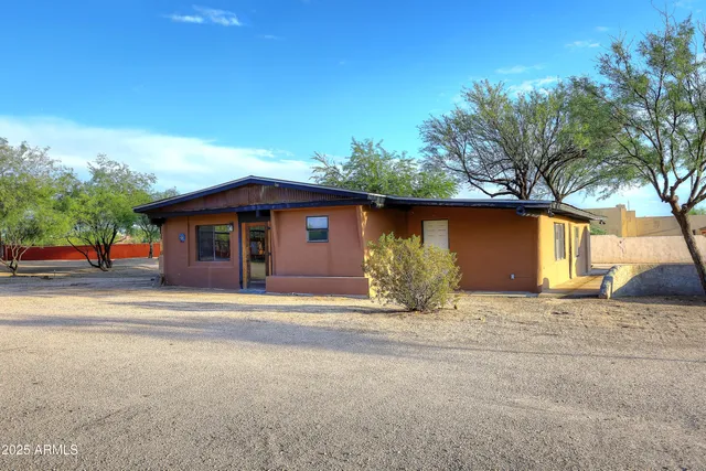 $1,200,000 | 28628 North 44th Street, Cave Creek, AZ 85331