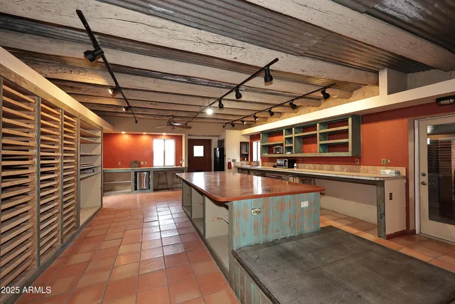 $1,200,000 | 28628 North 44th Street, Cave Creek, AZ 85331