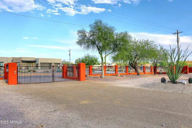 $1,200,000 | 28628 North 44th Street, Cave Creek, AZ 85331