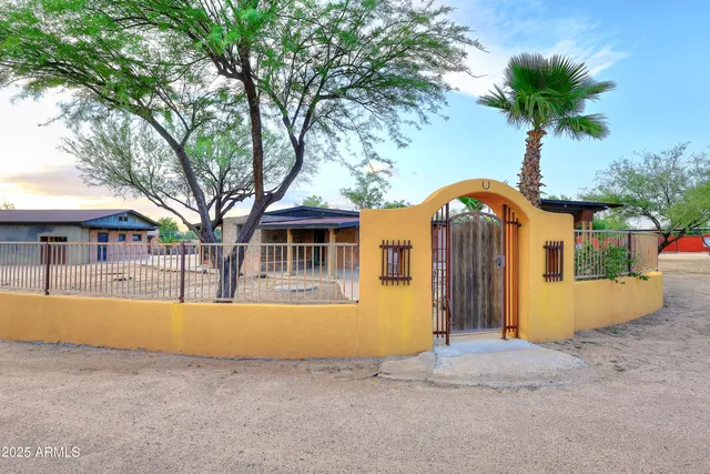 $1,200,000 | 28628 North 44th Street, Cave Creek, AZ 85331