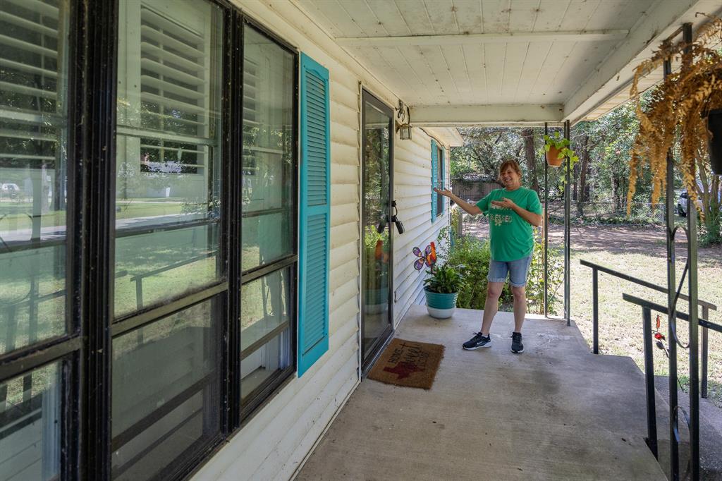925 Angies Crossing Tool, TX 75143 - Photo 2 of 25 a view of entryway door with an outdoor space