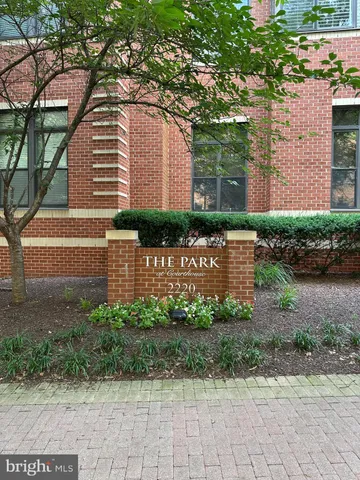 $414,500 | 2220 Fairfax Drive, Unit 309, Arlington, VA 22201