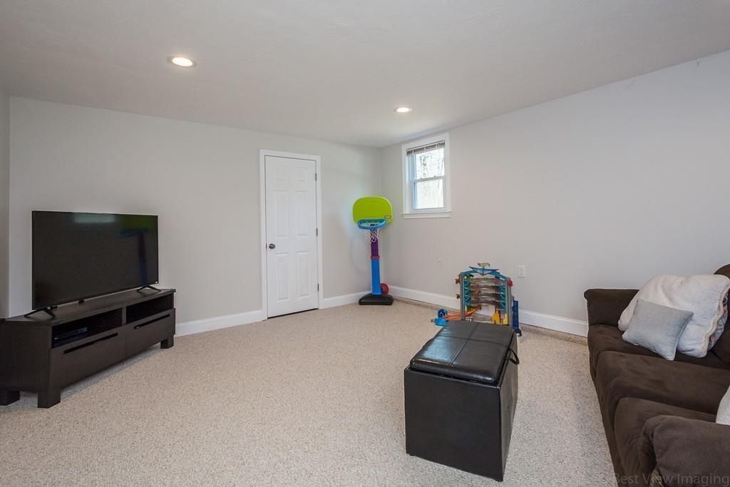 918 Brockelman Road Lancaster, MA 01523 - Photo 20 of 33 Gallery Image 20