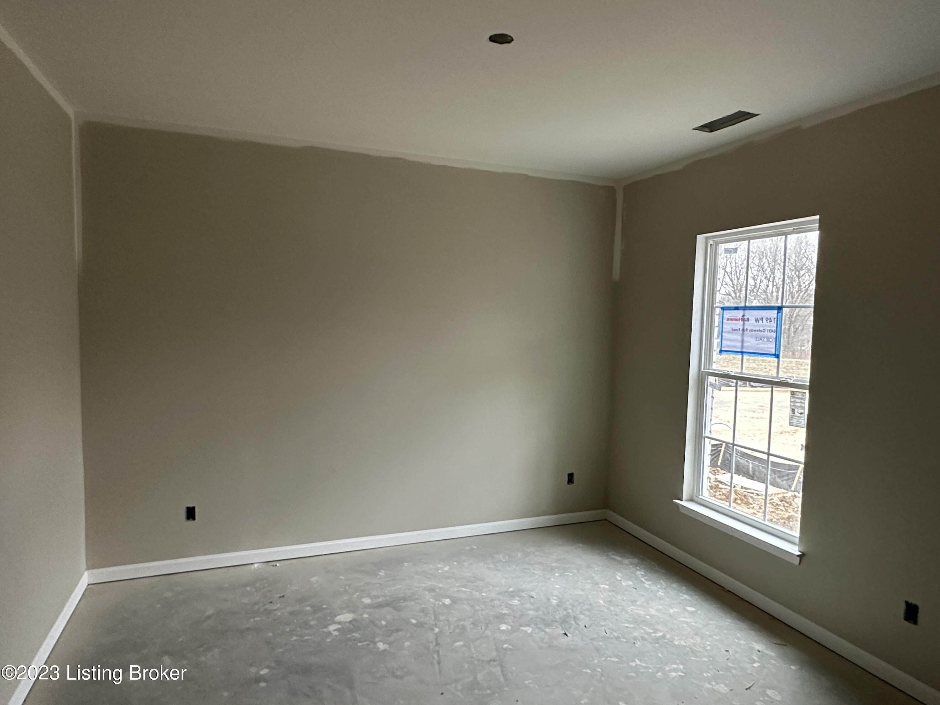 8431 Gateway Run Road Louisville, KY 40229 - Photo 7 of 13 418D618D-7453-479E-A5D3-A7BA3DF69599