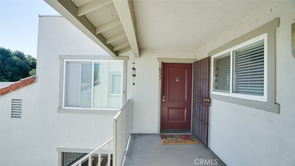 833 Cinnamon Lane, Unit 4 Duarte, CA 91010 - Photo 2 of 34 a view of room with window and entryway