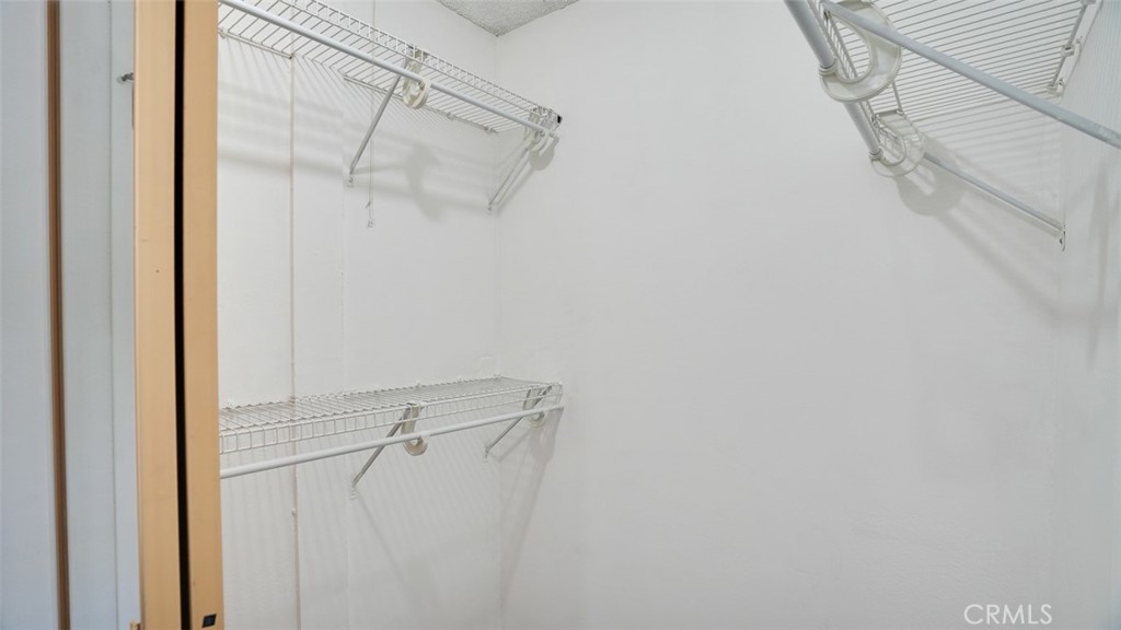 833 Cinnamon Lane, Unit 4 Duarte, CA 91010 - Photo 24 of 34 a view of a bathroom