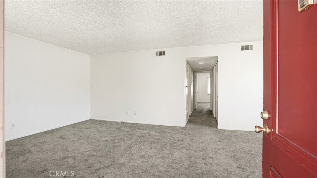 833 Cinnamon Lane, Unit 4 Duarte, CA 91010 - Photo 3 of 34 a view of an empty room