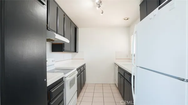 $2,300 | 833 Cinnamon Lane, Unit 4, Duarte, CA 91010