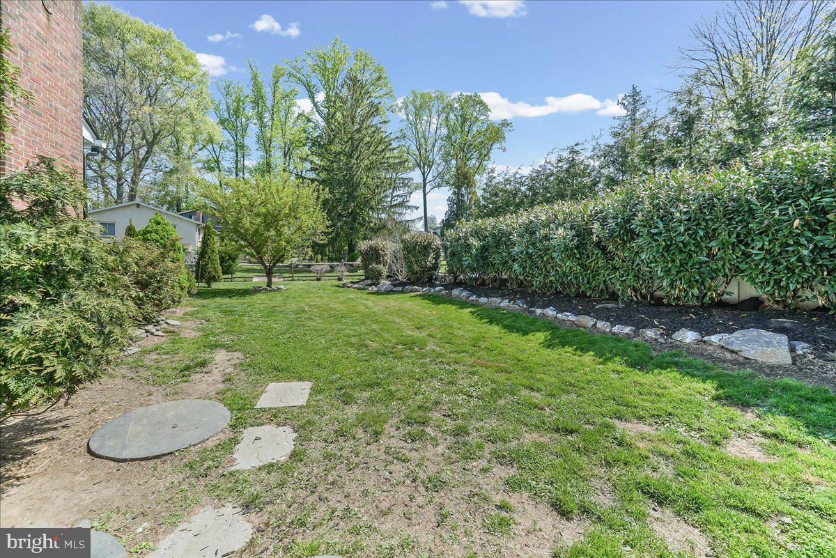 225 Chestnut Street Newtown Square, PA 19073 - Photo 39 of 46