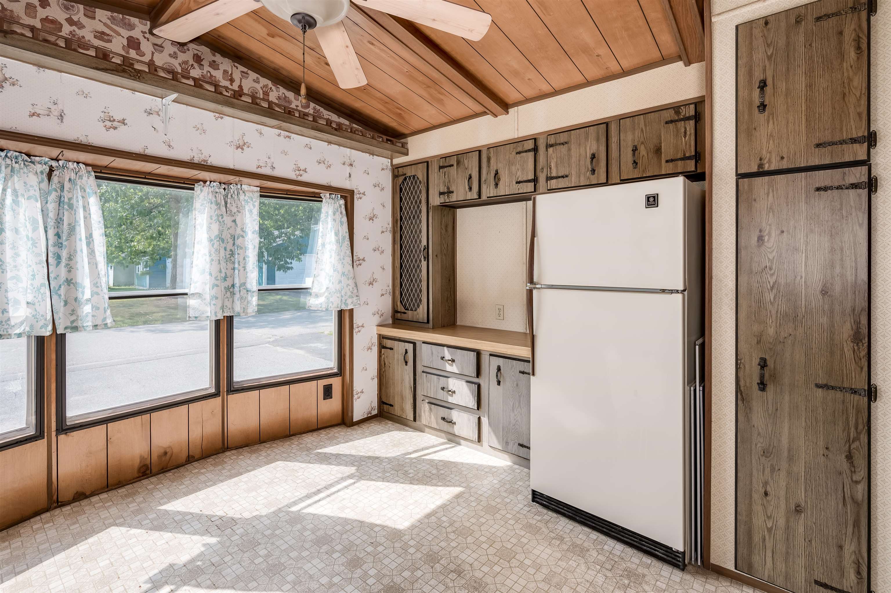 70 Trade Wind Lane Rochester, NH 03867 - Photo 5 of 27