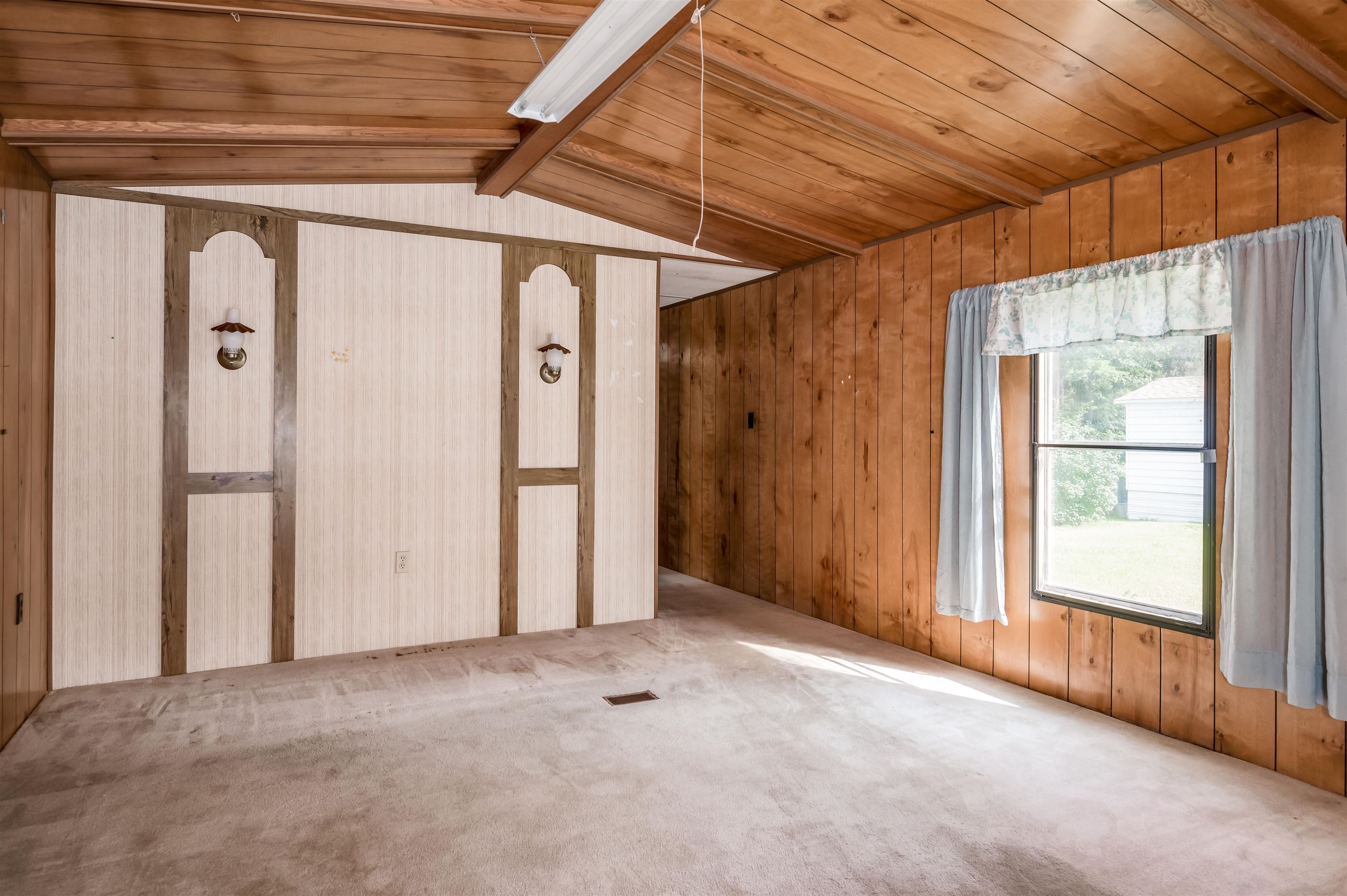 70 Trade Wind Lane Rochester, NH 03867 - Photo 10 of 27