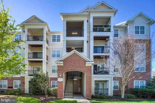 $330,000 | 12901 Centre Park Circle, Unit 420, Herndon, VA 20171