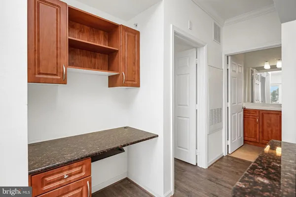 $330,000 | 12901 Centre Park Circle, Unit 420, Herndon, VA 20171