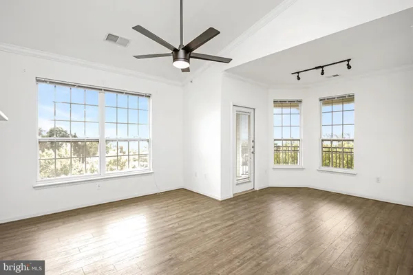 $330,000 | 12901 Centre Park Circle, Unit 420, Herndon, VA 20171