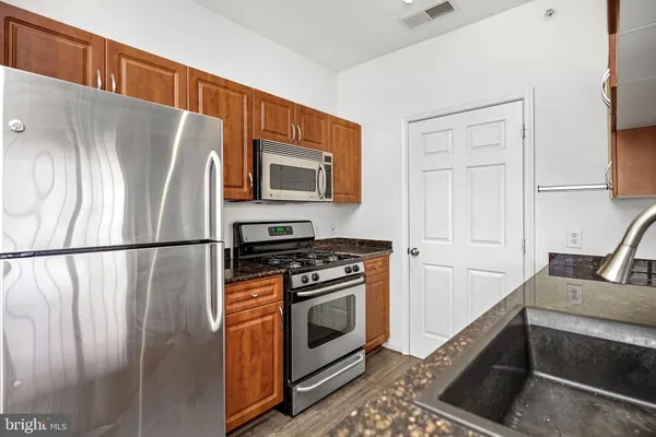 $330,000 | 12901 Centre Park Circle, Unit 420, Herndon, VA 20171