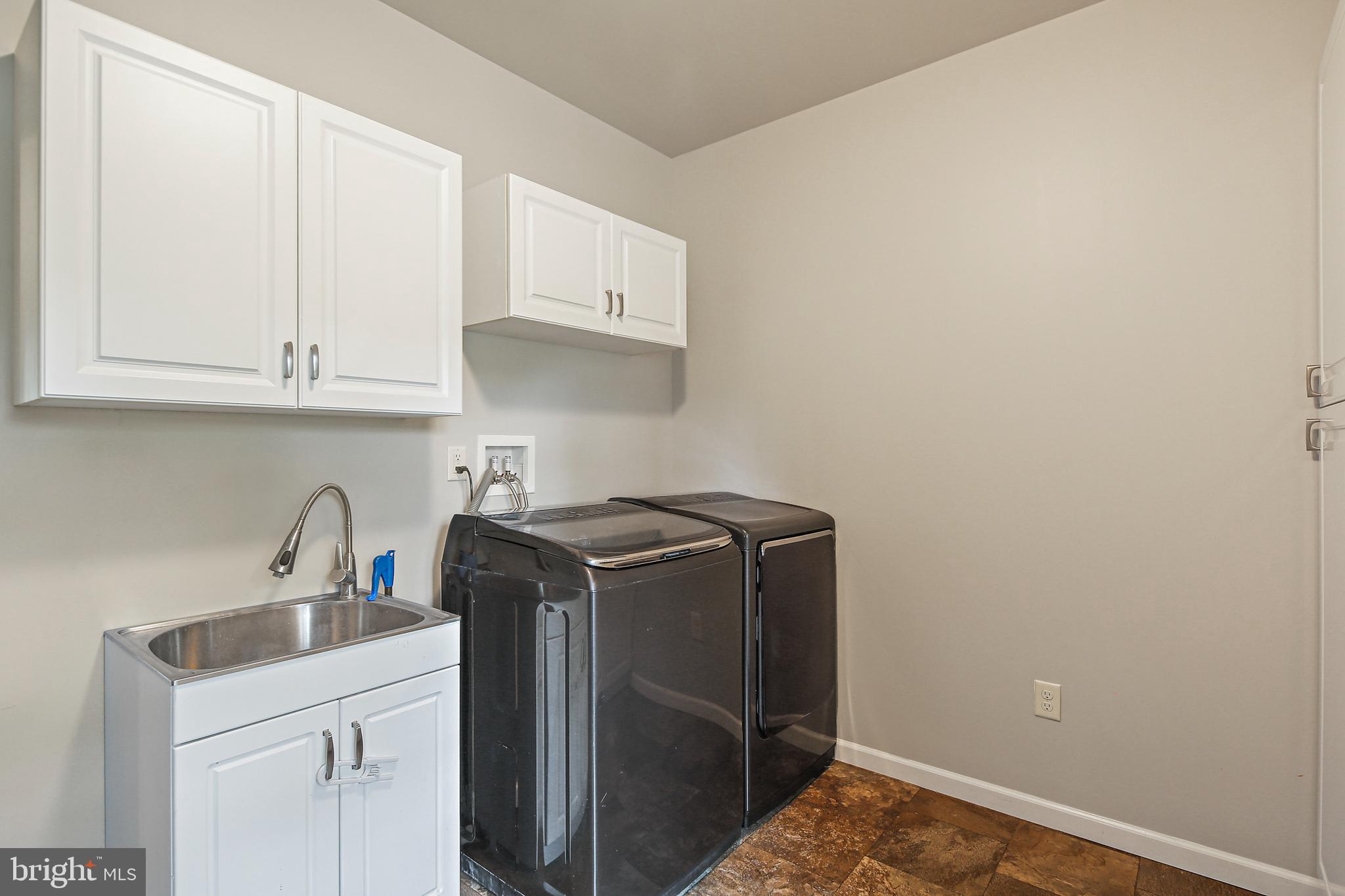 750 Barts Church Road Hanover, PA 17331 - Photo 19 of 56 Main Level Laundry Room w/Laundry Sink