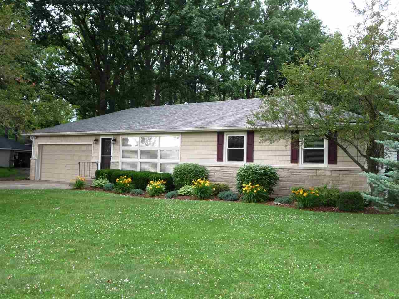 6221 Hosler Road Leo, IN 46765 - Photo 1 of 21