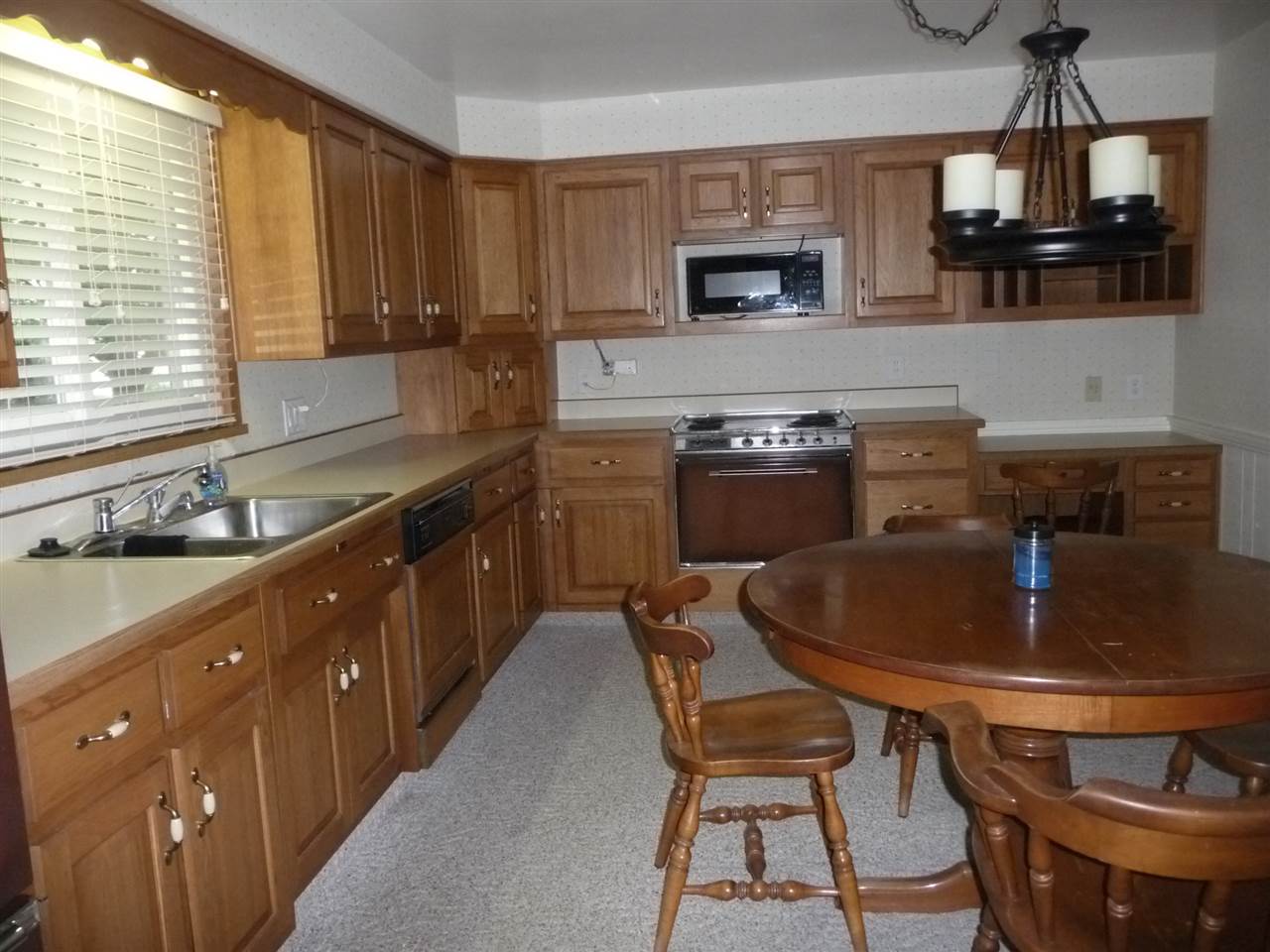 6221 Hosler Road Leo, IN 46765 - Photo 9 of 21