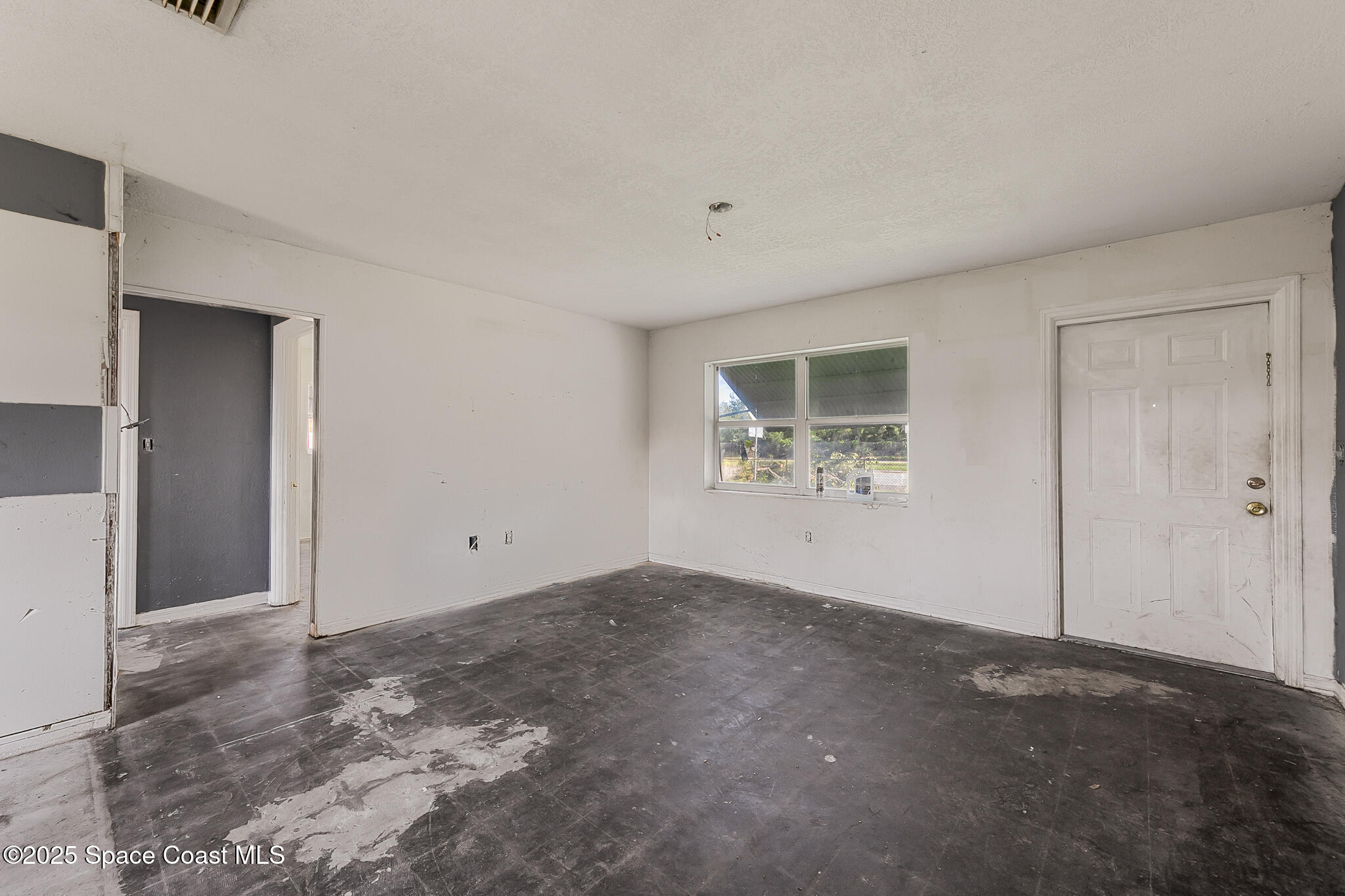 2288 Post Road Melbourne, FL 32935 - Photo 10 of 45 20250811 2288 Post Rd Melbbourne CAULFIE