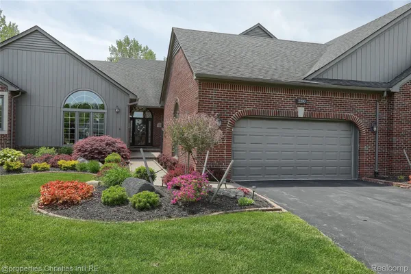 $660,000 | 2200 Barberry Drive, Utica, MI 48316