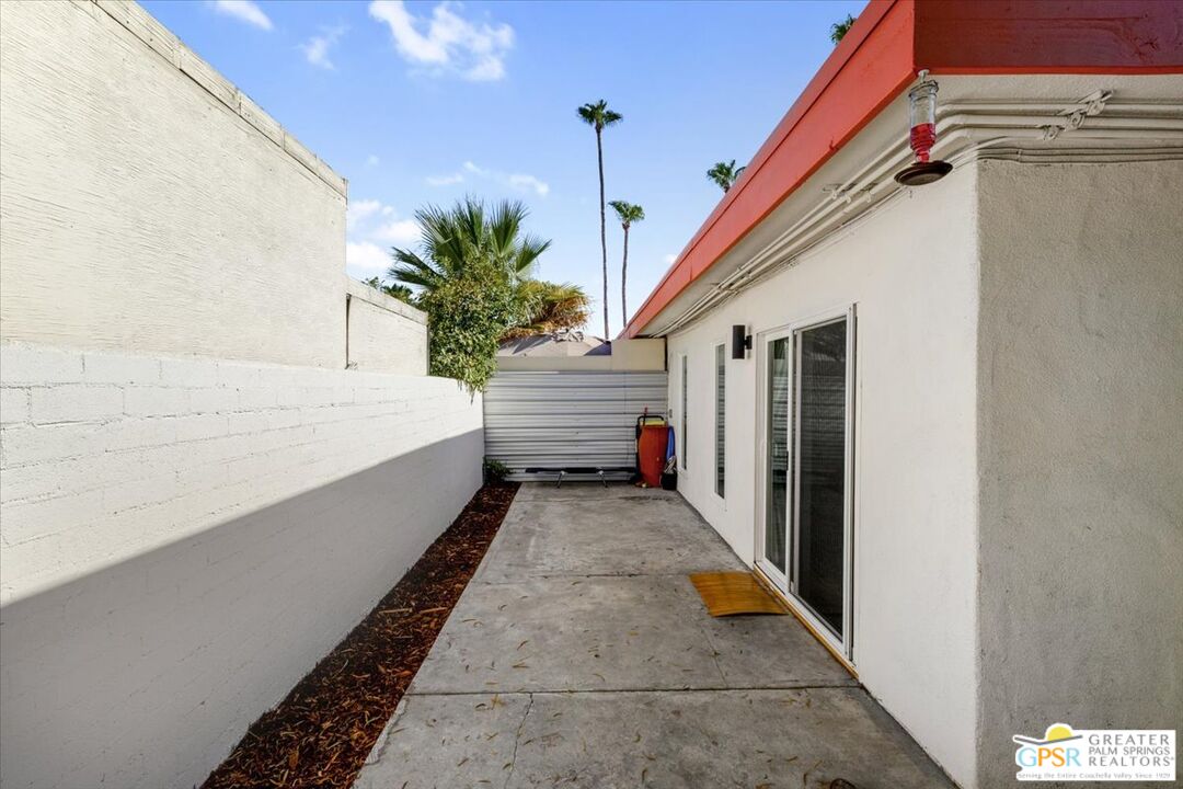 314 East Stevens Road, Unit 10 Palm Springs, CA 92262 - Photo 20 of 25 Gallery Image 20