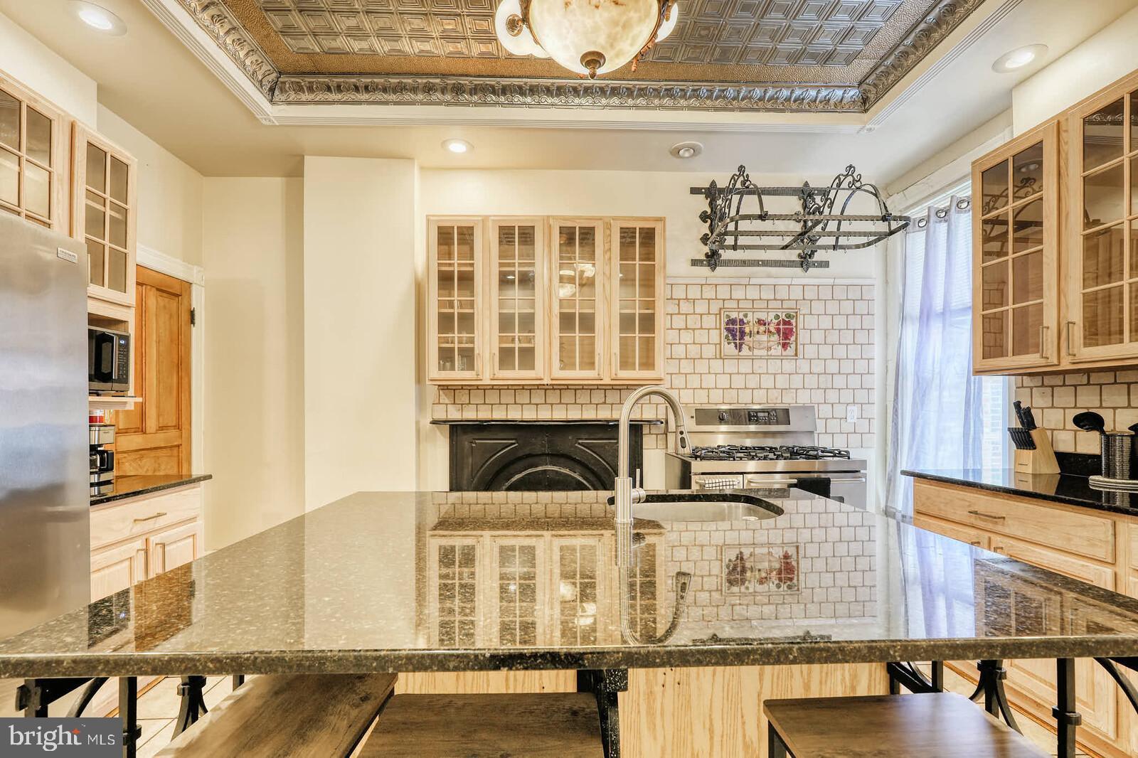 1402 Light Street Baltimore, MD 21230 - Photo 11 of 60 Kitchen - Main Level