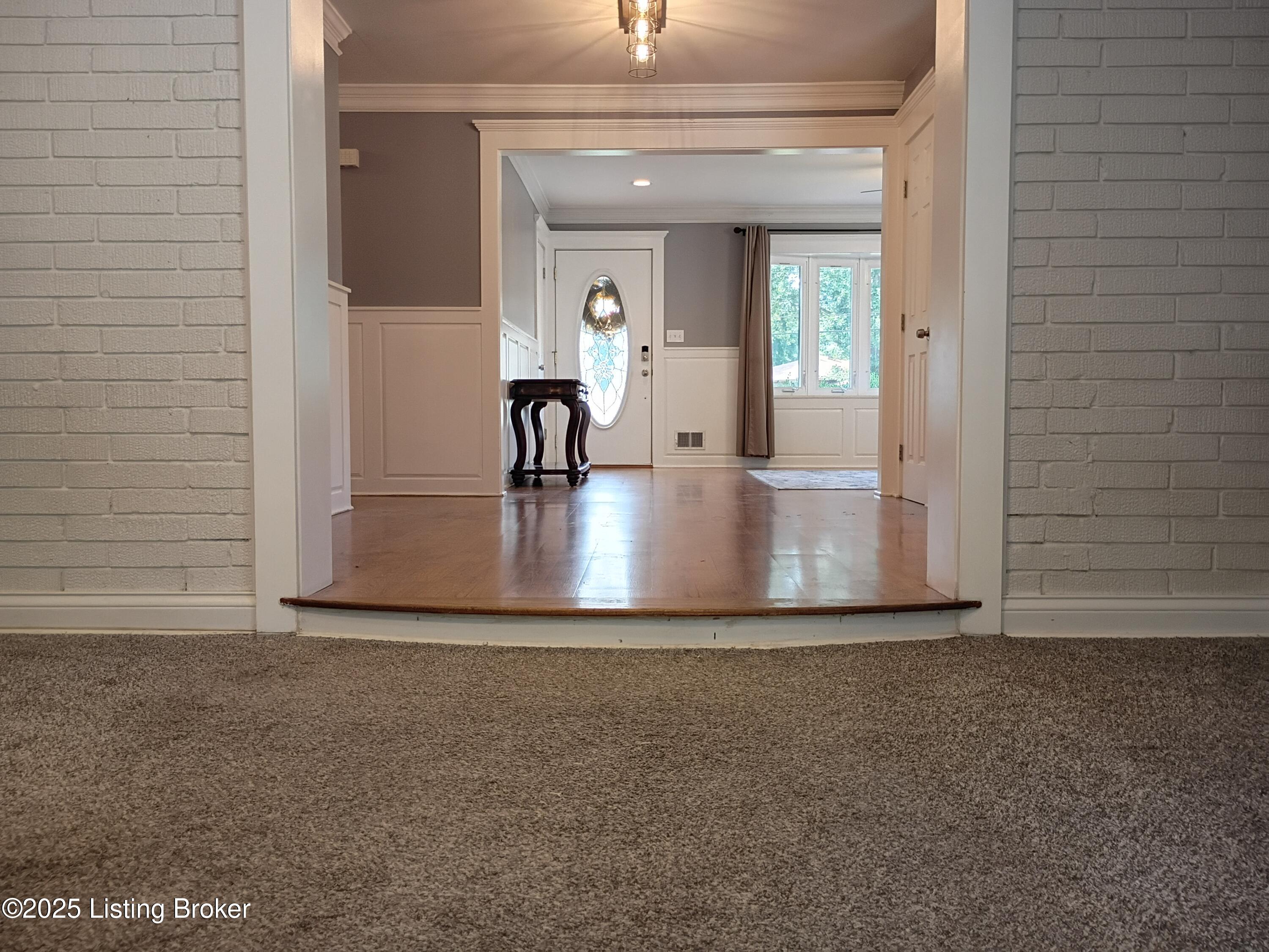 10705 Deering Road Louisville, KY 40272 - Photo 19 of 56 IMG_20250916_155647902_HDR
