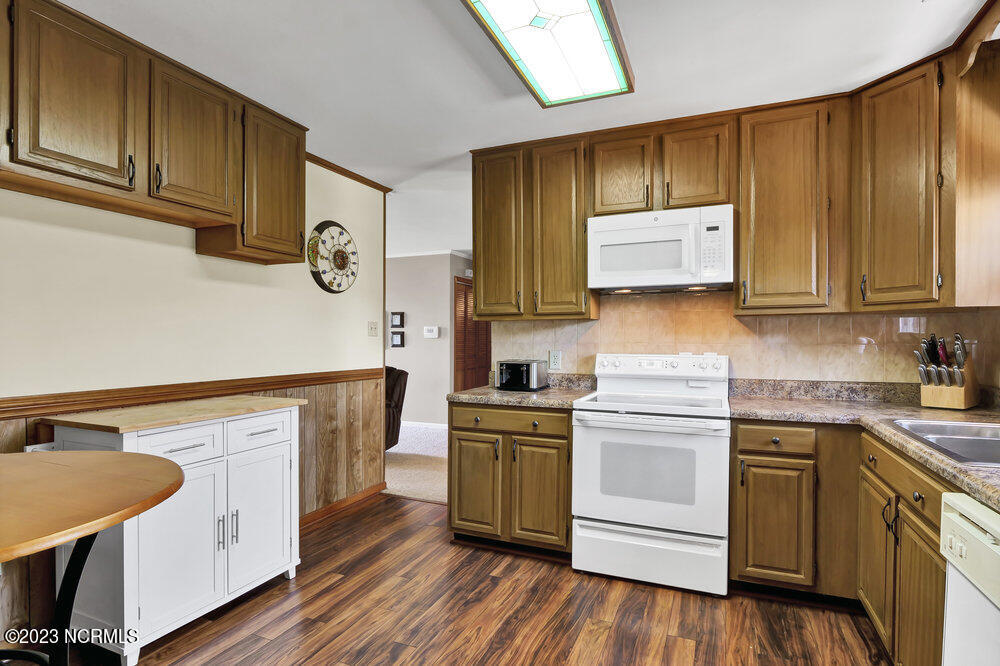 116 Myrtle Avenue Kure Beach, NC 28428 - Photo 9 of 35 012_p4255827