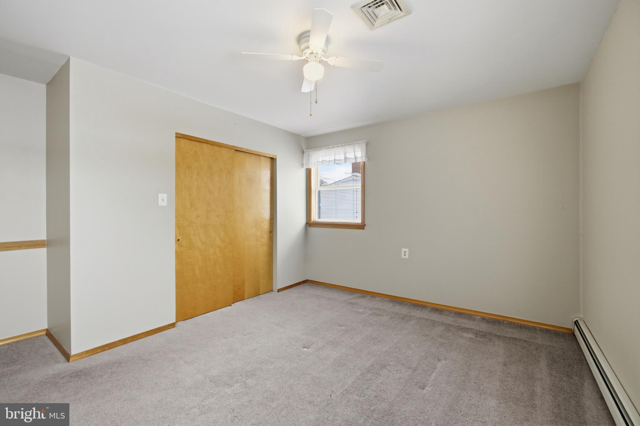 708 Hoffnagle Street Philadelphia, PA 19111 - Photo 28 of 58