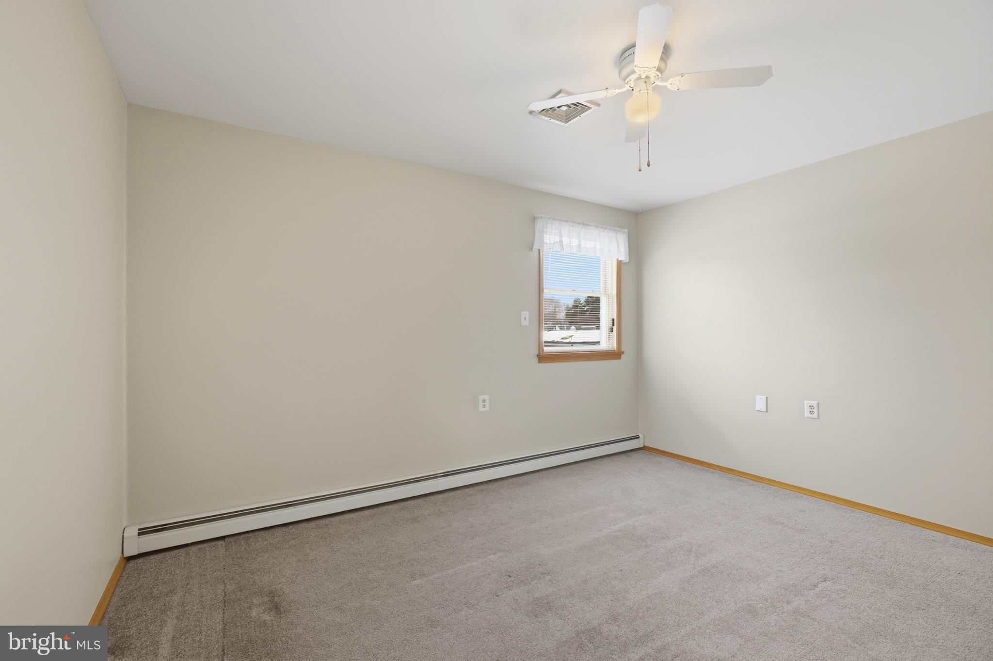 708 Hoffnagle Street Philadelphia, PA 19111 - Photo 29 of 58