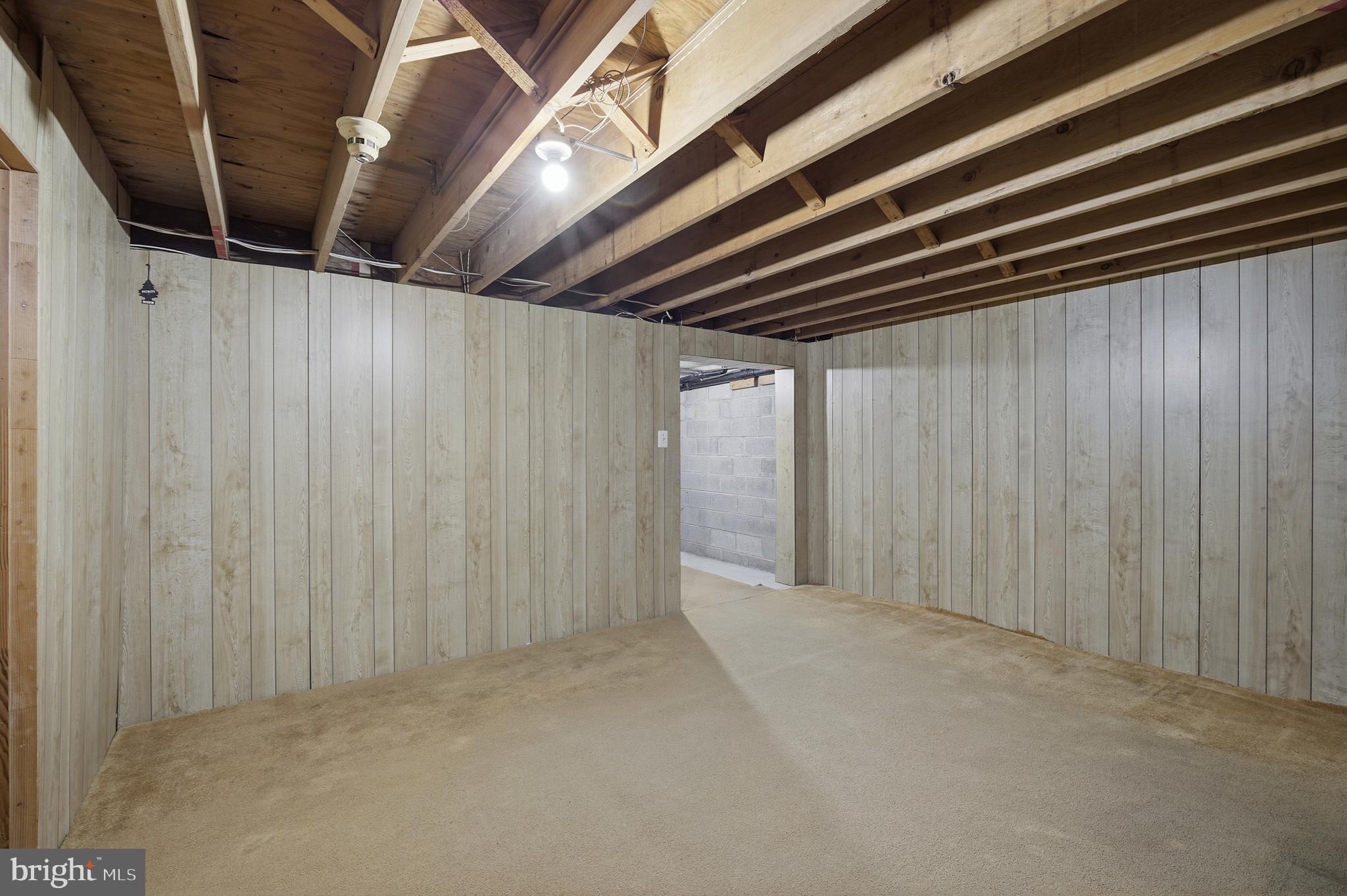 708 Hoffnagle Street Philadelphia, PA 19111 - Photo 48 of 58