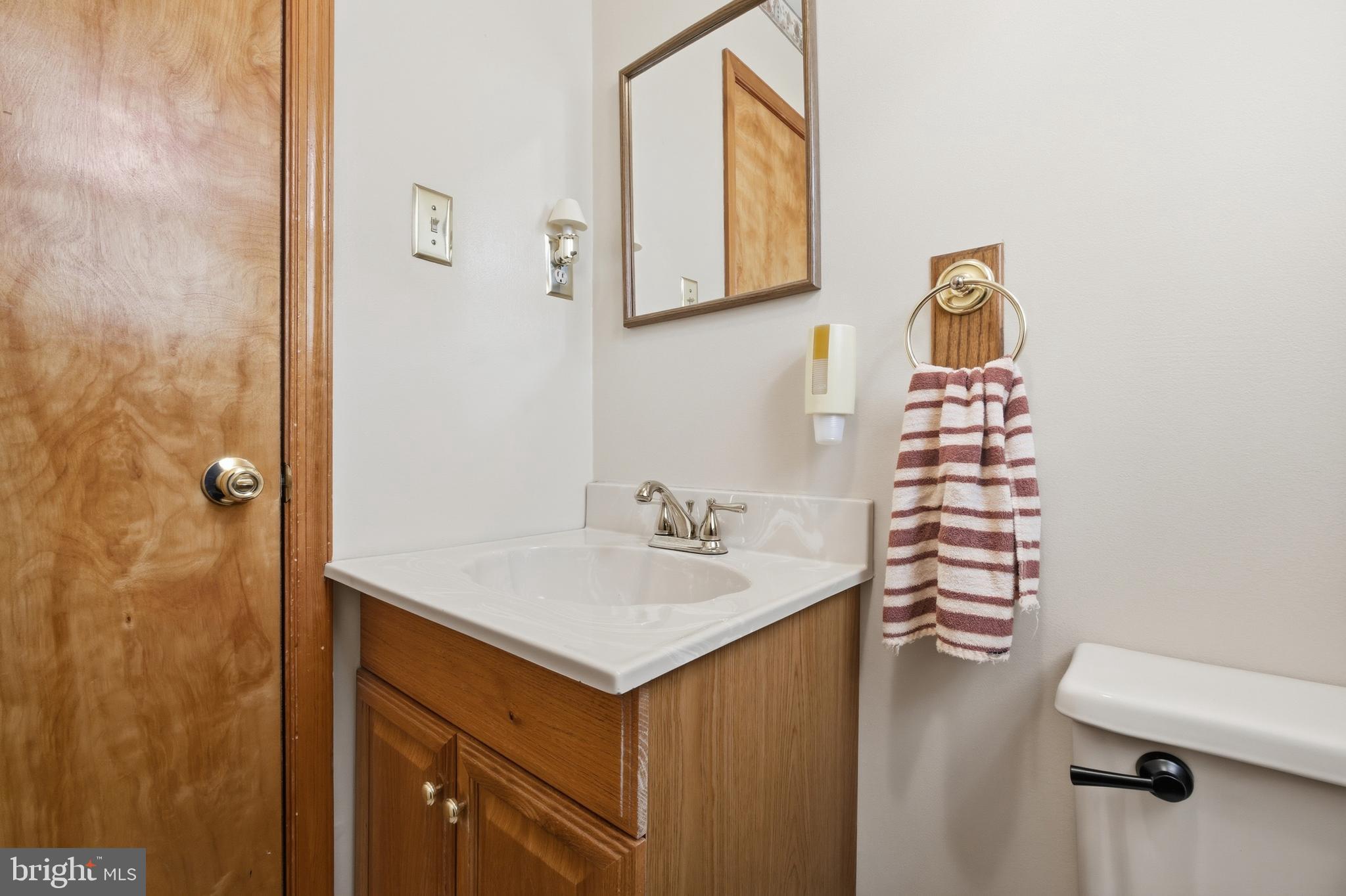 708 Hoffnagle Street Philadelphia, PA 19111 - Photo 51 of 58