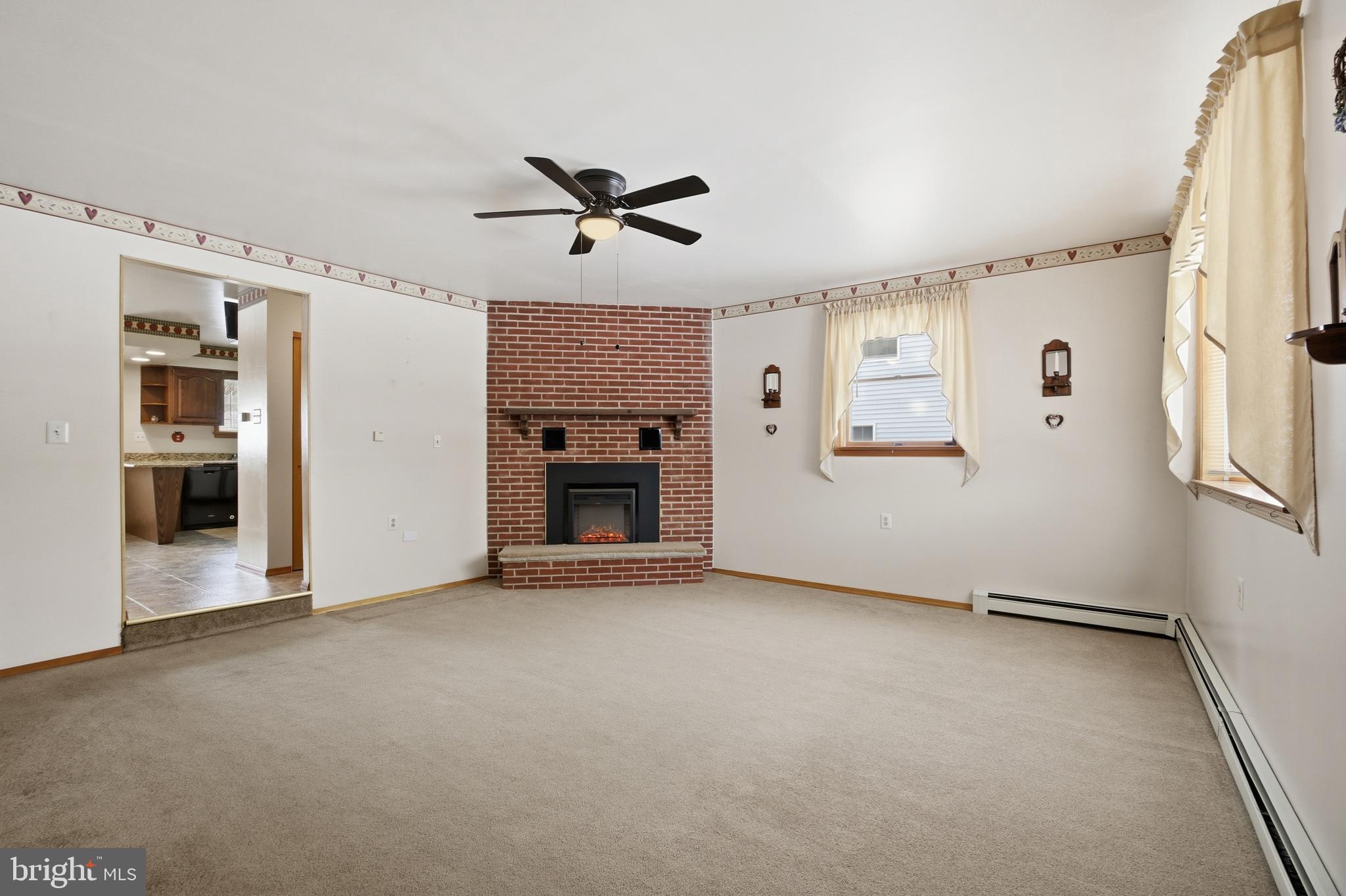 708 Hoffnagle Street Philadelphia, PA 19111 - Photo 8 of 58