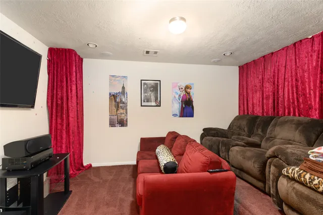 a house view with a outdoor space