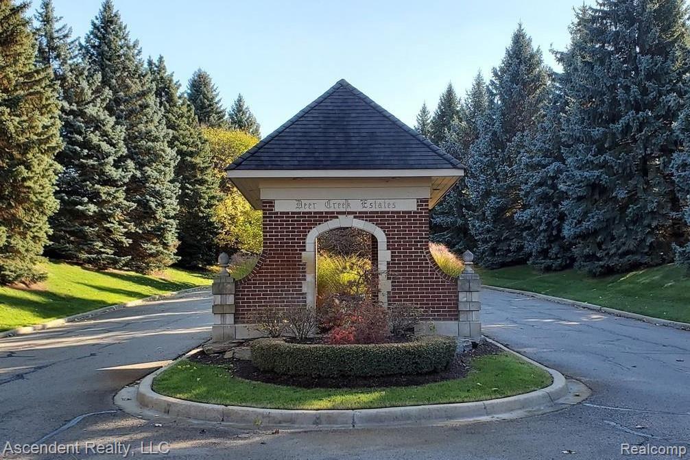 5150 Abbey Road Rochester, MI 48306 - Photo 1 of 2