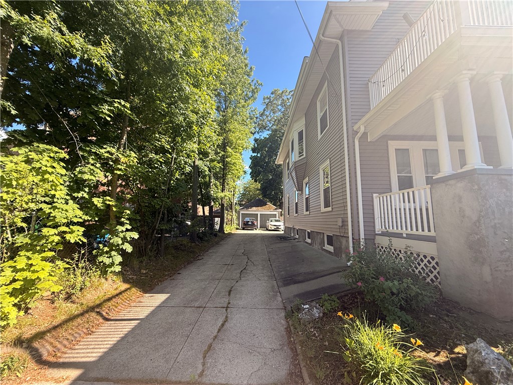 215 Rochambeau Avenue Providence, RI 02906 - Photo 40 of 42