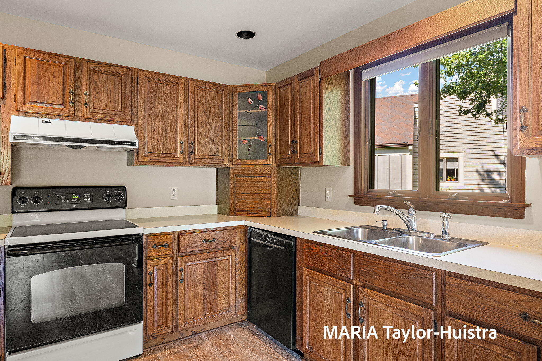 17515 Meadow Wood Road, Unit 30 Spring Lake, MI 49456 - Photo 15 of 47 18-web-or-mls-1G1A7894